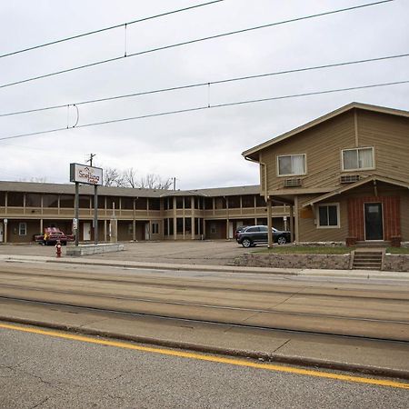 Snelling Motor Inn Mendota Eksteriør billede