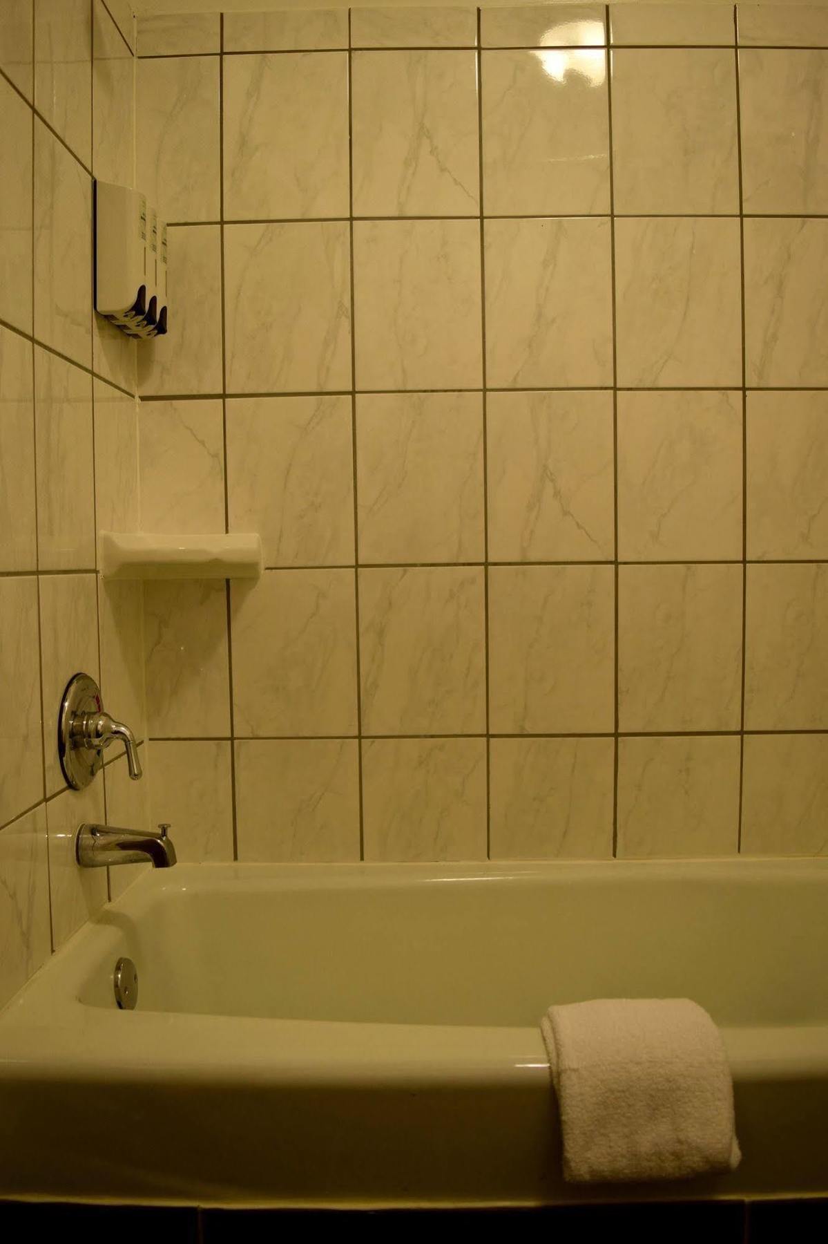 Snelling Motor Inn Mendota Eksteriør billede